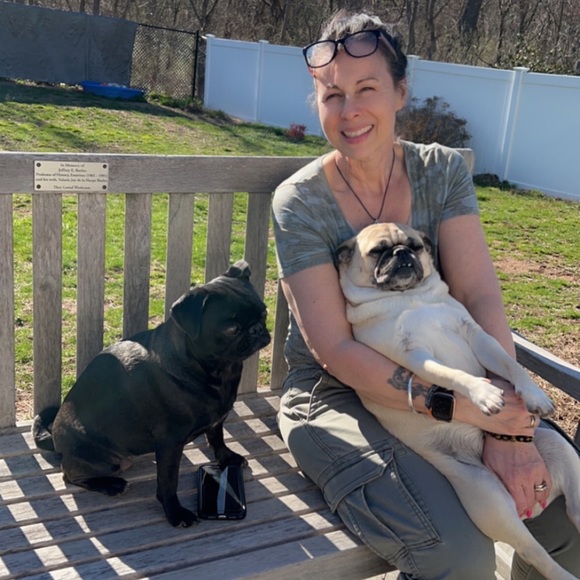 Meet your Posher, Danielle - Picture 1 of 1